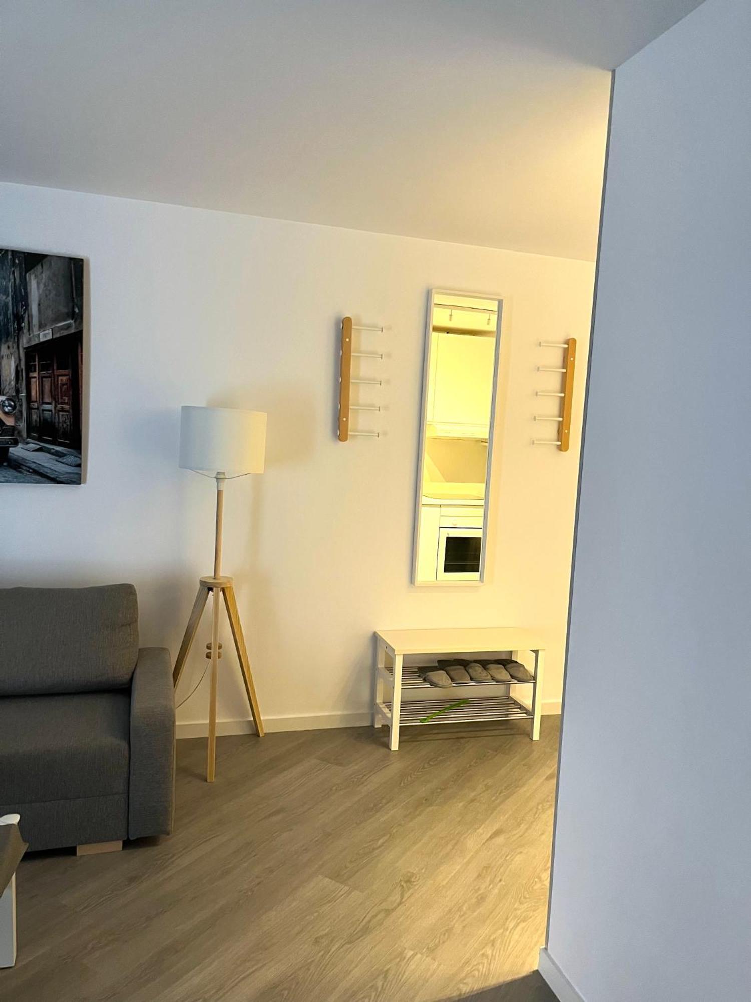 Small Home Фуэнхирола Экстерьер фото