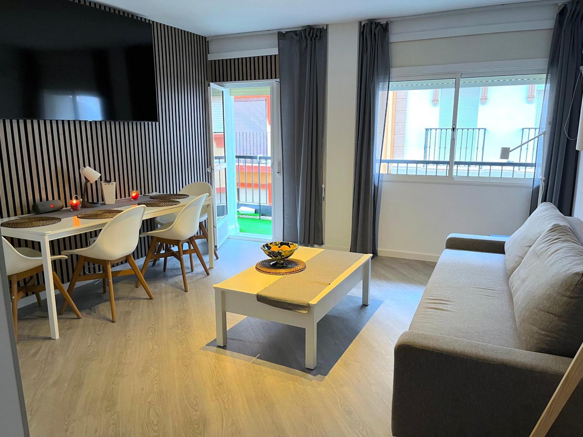 Small Home Фуэнхирола Экстерьер фото