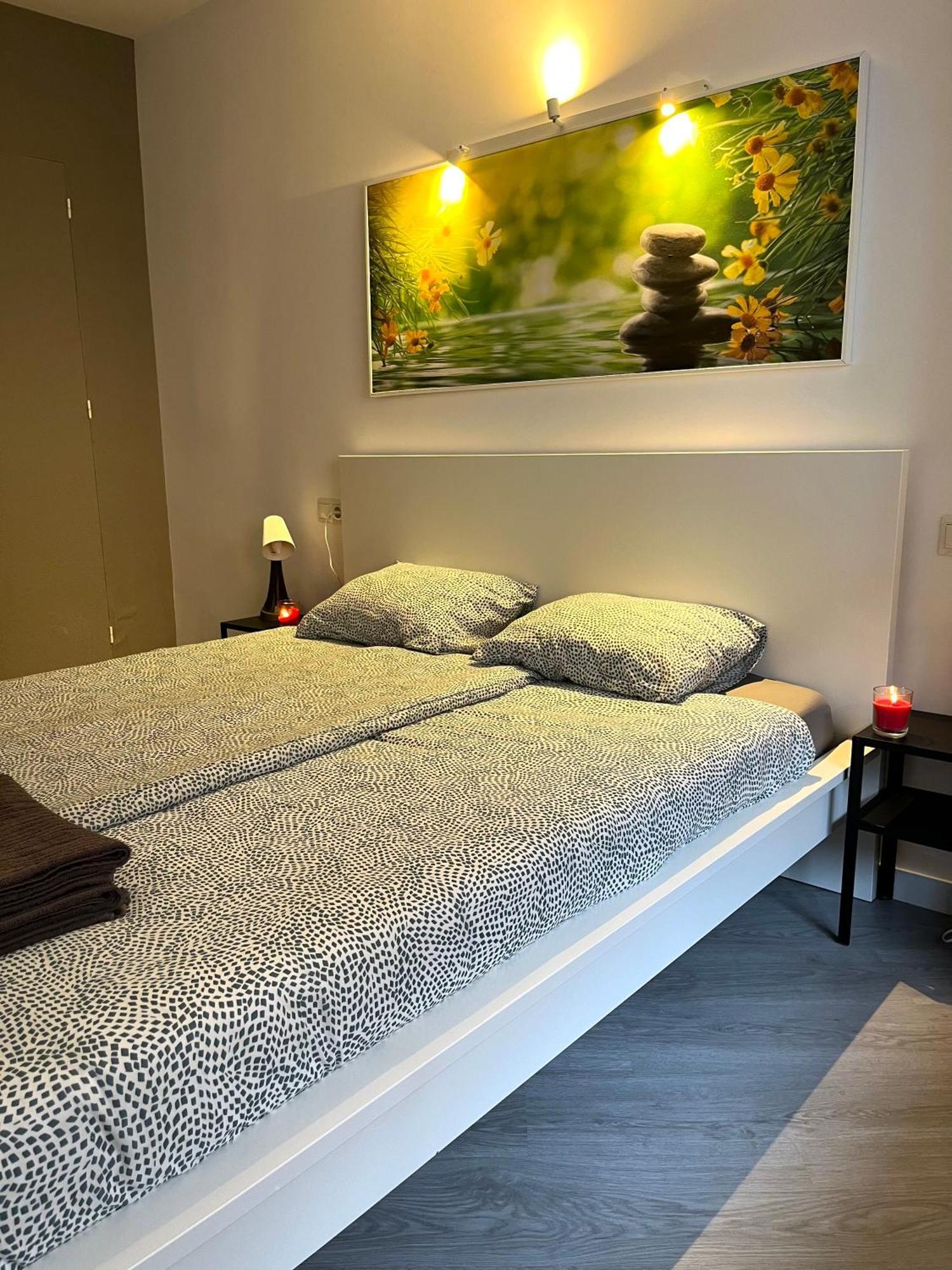 Small Home Фуэнхирола Экстерьер фото